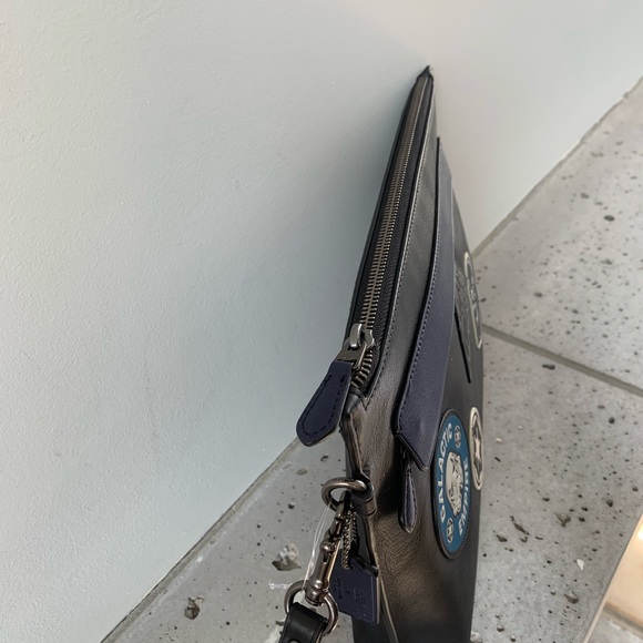 Star Wars X Coach Carryall Pouch With Patches - Picture 4 of 7